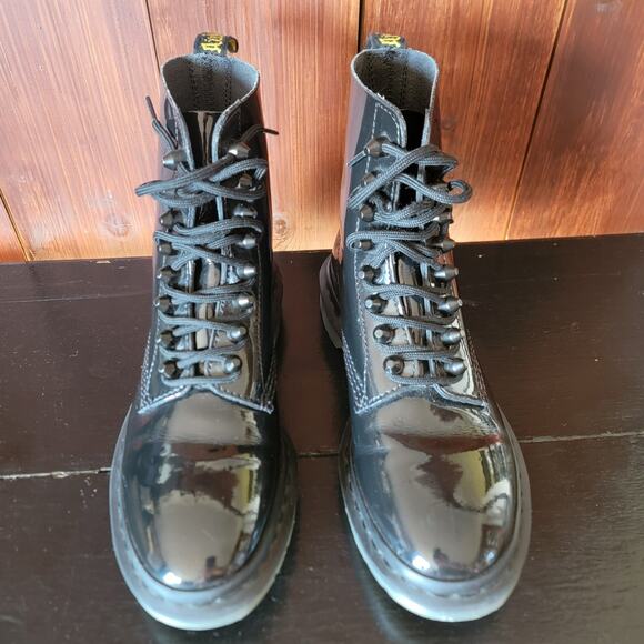 Dr. Martens Pascal Studded 1460 Black Patent Leather Boots Women 7 Combat Boots - Picture 6 of 15